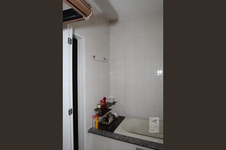 Casa à venda com 233m², 4 quartos e 1 vagaBanheiro 2