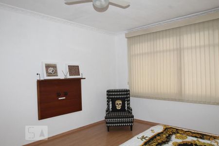 Casa à venda com 233m², 4 quartos e 1 vagaQuarto 1