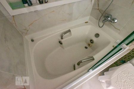 Apartamento para alugar com 60m², 1 quarto e 2 vagas Apartamento para alugar com 60m², 1 quarto e 2 vagasSuíte - Banheiro