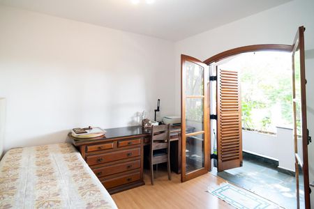 Casa para alugar com 315m², 4 quartos e 5 vagas Casa para alugar com 315m², 4 quartos e 5 vagasQuarto 1