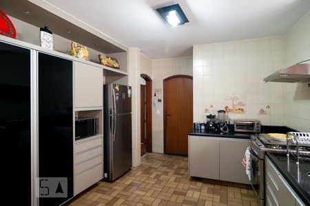Casa para alugar com 315m², 4 quartos e 5 vagas Casa para alugar com 315m², 4 quartos e 5 vagasCozinha