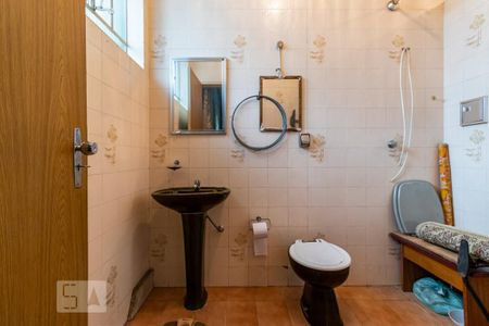 Casa à venda com 252m², 3 quartos e 5 vagasBanheiro da Suíte