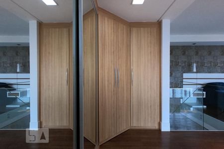Apartamento à venda com 90m², 1 quarto e 2 vagas Apartamento à venda com 90m², 1 quarto e 2 vagasSuíte