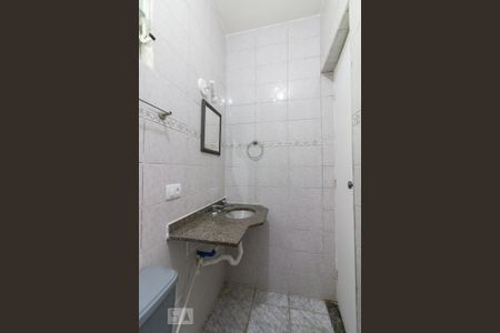 Casa à venda com 200m², 6 quartos e 1 vagaCasa 1 - banheiro