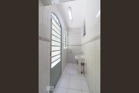 Casa à venda com 200m², 6 quartos e 1 vagaCasa 1 - área de serviço