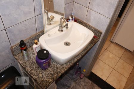 Casa à venda com 90m², 3 quartos e sem vagaBanheiro - Torneira