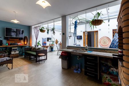 Casa à venda com 260m², 2 quartos e 3 vagas Casa à venda com 260m², 2 quartos e 3 vagasChurrasqueira