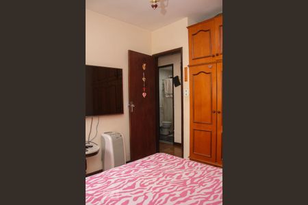 Apartamento à venda com 65m², 3 quartos e 1 vagaQuarto 02