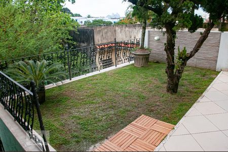 Casa à venda com 190m², 3 quartos e 5 vagasQuintal