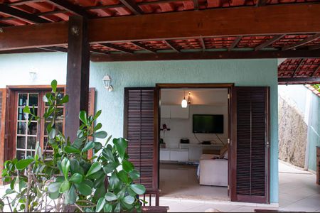 Casa à venda com 190m², 3 quartos e 5 vagasEntrada