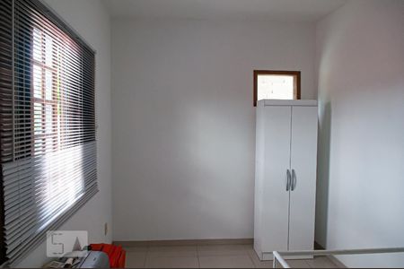 Casa à venda com 190m², 3 quartos e 5 vagasSuíte 2