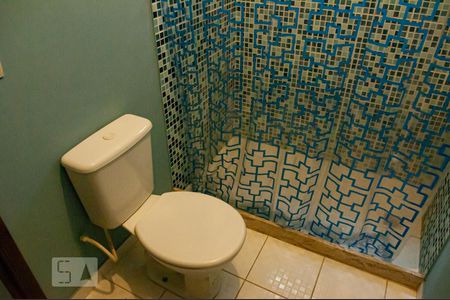 Casa à venda com 190m², 3 quartos e 5 vagasBanheiro da Suíte 2