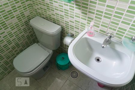 Lavabo de casa para alugar com 3 quartos, 176m² em Vila Mesquita, São Paulo