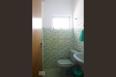 Lavabo de casa para alugar com 3 quartos, 176m² em Vila Mesquita, São Paulo
