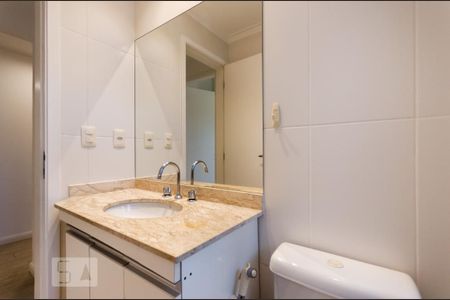 Apartamento para alugar com 204m², 4 quartos e 3 vagas Apartamento para alugar com 204m², 4 quartos e 3 vagasBanheiro