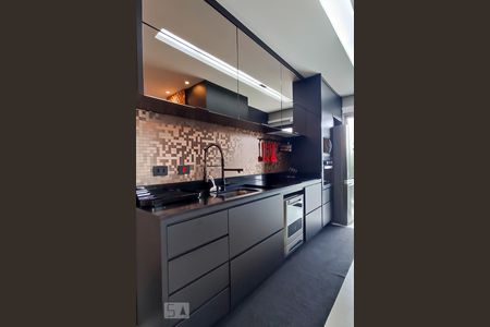 Apartamento à venda com 51m², 1 quarto e 1 vaga Apartamento à venda com 51m², 1 quarto e 1 vagaCozinha e área de serviço