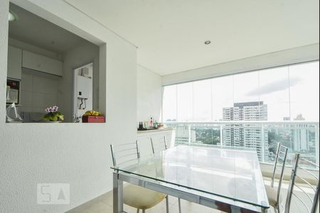 Apartamento à venda com 76m², 2 quartos e 1 vagaVaranda