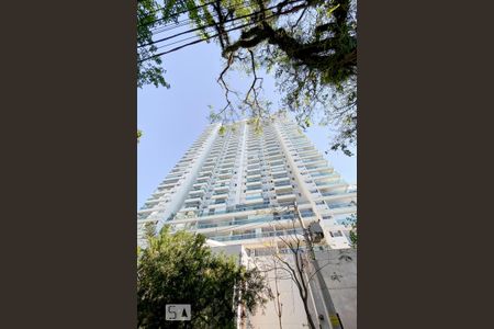 Apartamento à venda com 76m², 2 quartos e 1 vaga Apartamento à venda com 76m², 2 quartos e 1 vagaFachada