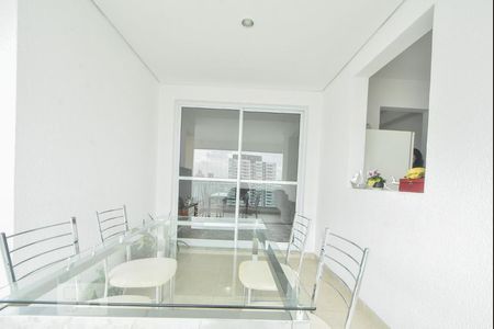 Apartamento à venda com 76m², 2 quartos e 1 vagaVaranda