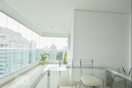 Apartamento à venda com 76m², 2 quartos e 1 vagaVaranda