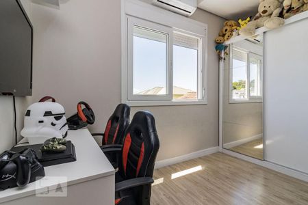 Dormitório de casa à venda com 3 quartos, 140m² em Vila Nova, Porto Alegre