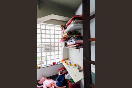 Casa à venda com 370m², 3 quartos e 3 vagas Casa à venda com 370m², 3 quartos e 3 vagasSala de TV