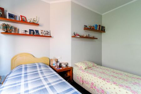 Casa à venda com 370m², 3 quartos e 3 vagas Casa à venda com 370m², 3 quartos e 3 vagasQuarto 2