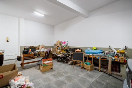 Casa à venda com 370m², 3 quartos e 3 vagas Casa à venda com 370m², 3 quartos e 3 vagasGaragem