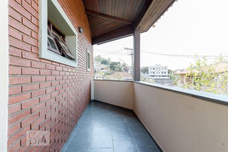 Casa à venda com 370m², 3 quartos e 3 vagas Casa à venda com 370m², 3 quartos e 3 vagasSacada 2