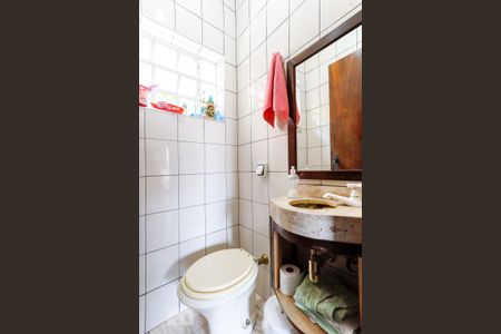 Casa à venda com 370m², 3 quartos e 3 vagas Casa à venda com 370m², 3 quartos e 3 vagasLavabo