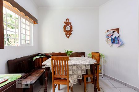 Casa à venda com 370m², 3 quartos e 3 vagas Casa à venda com 370m², 3 quartos e 3 vagasCopa