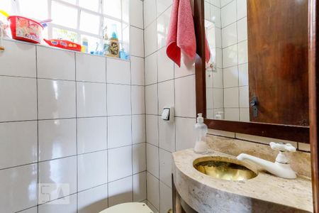 Casa à venda com 370m², 3 quartos e 3 vagas Casa à venda com 370m², 3 quartos e 3 vagasLavabo