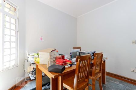 Casa à venda com 370m², 3 quartos e 3 vagas Casa à venda com 370m², 3 quartos e 3 vagasEscritório