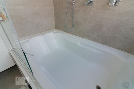 Apartamento à venda com 150m², 3 quartos e 3 vagasBanheiro Suíte 2