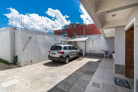 Casa para alugar com 130m², 2 quartos e 1 vagaQuintal