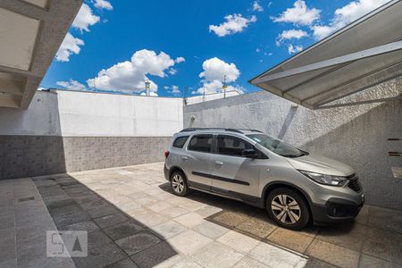 Casa para alugar com 130m², 2 quartos e 1 vagaQuintal