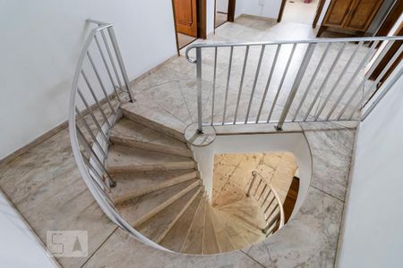 Casa à venda com 350m², 5 quartos e 4 vagas2o. Andar - Hall