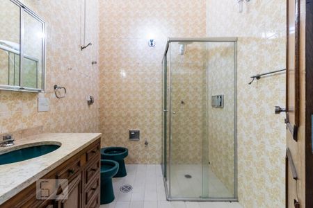 Casa à venda com 350m², 5 quartos e 4 vagas2o. Andar - Banheiro da Suíte 2