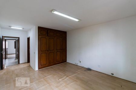 Casa à venda com 350m², 5 quartos e 4 vagas2o. Andar - Quarto 4 - Suíte 1
