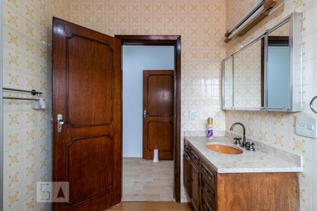 Casa à venda com 350m², 5 quartos e 4 vagas2o. Andar - Banheiro da Suíte 1