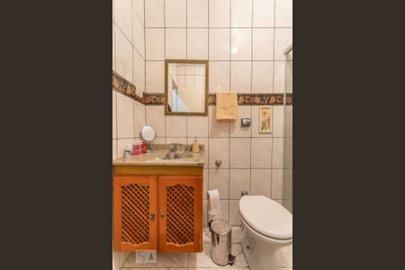 Casa à venda com 120m², 2 quartos e sem vagaBanheiro Social