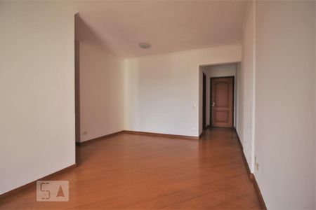 Sala de apartamento para alugar com 3 quartos, 77m² em Vila Sônia, São Paulo