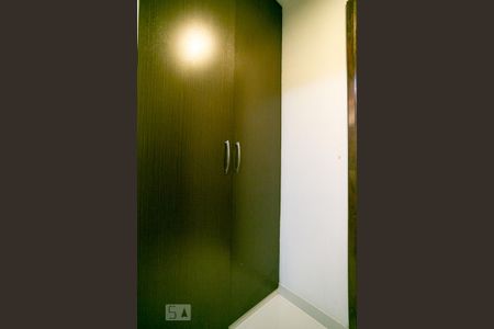 Casa à venda com 400m², 4 quartos e 8 vagas Casa à venda com 400m², 4 quartos e 8 vagasCloset da suíte