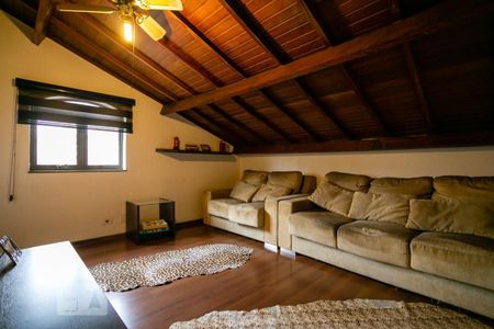 Casa à venda com 400m², 4 quartos e 8 vagas Casa à venda com 400m², 4 quartos e 8 vagasSala de TV