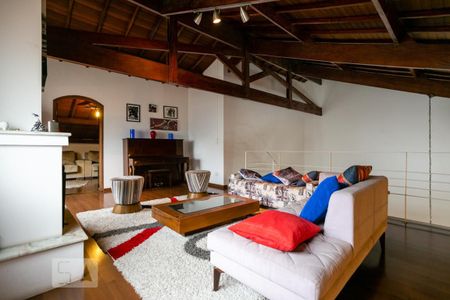 Casa à venda com 400m², 4 quartos e 8 vagas Casa à venda com 400m², 4 quartos e 8 vagasSala da lareira