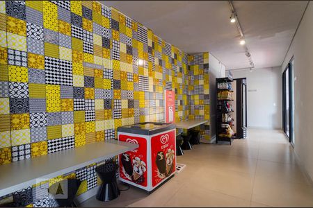 Apartamento à venda com 32m², 1 quarto e 1 vagaÁrea comum