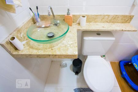 Apartamento à venda com 106m², 2 quartos e 2 vagasBanheiro social