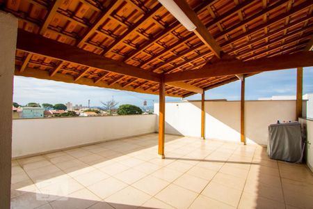 Apartamento à venda com 106m², 2 quartos e 2 vagasCobertura/Área de serviço