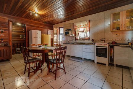 Casa à venda com 107m², 4 quartos e 1 vaga Casa à venda com 107m², 4 quartos e 1 vagaCozinha