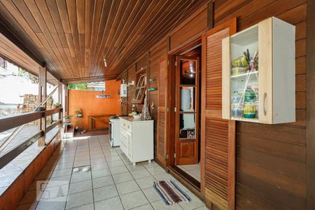 Casa à venda com 107m², 4 quartos e 1 vaga Casa à venda com 107m², 4 quartos e 1 vagaVaranda